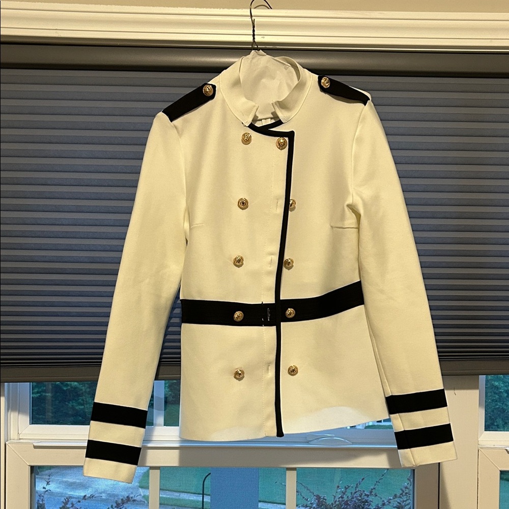 Karen Millen White and Black Blazer with Structured Shoulders